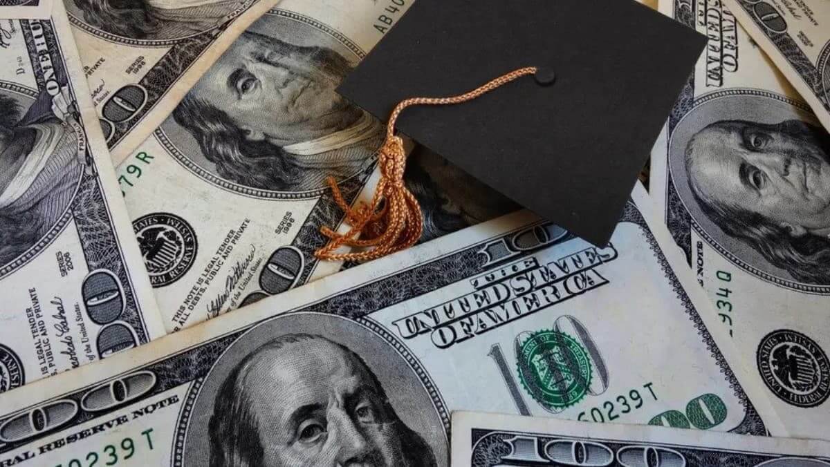 Are Student Loans Taxable Income? Are Student Loans Taxable Income